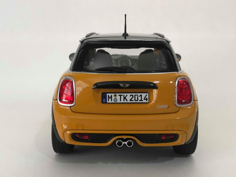 Illustration for article titled Norev 1/18 2014 Mini Cooper S (F56)
